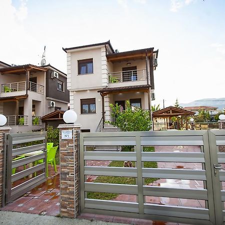 Αmalia Lux Villas Vrasná Eksteriør bilde